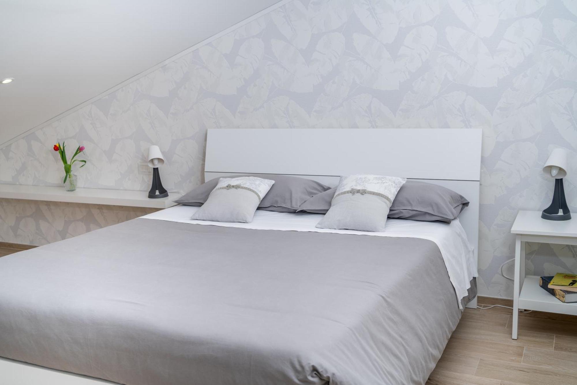 Otium Rooms / Camere E Appartamenti Morrovalle Exterior foto